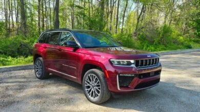 2026 Jeep Grand Cherokee Review: Hurricane Power and Premium Polish 6 2026 Jeep Grand Cherokee Review