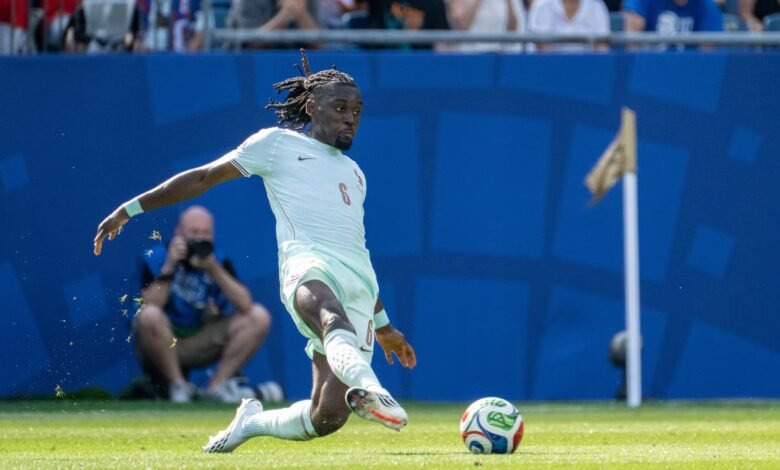 Chelsea Eye Roma Midfielder Manu Kone