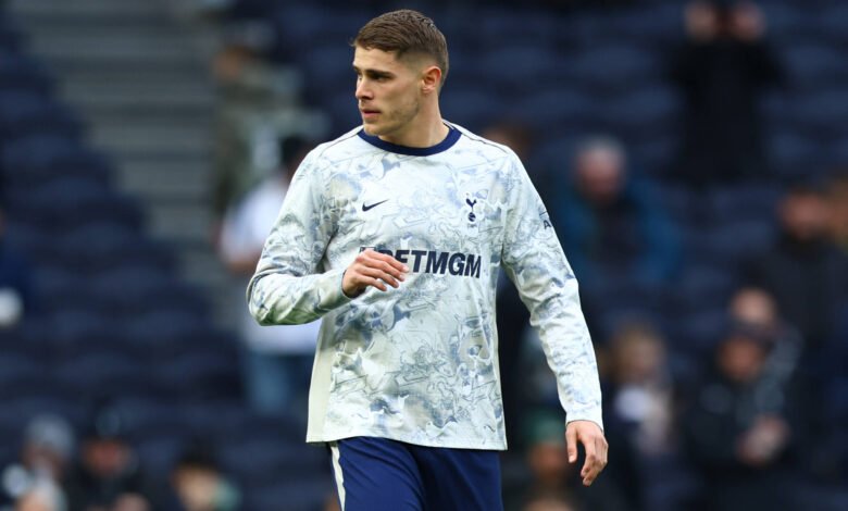 De Zerbi Effect: Tottenham Set to Open Contract Talks with Micky van de Ven After Dramatic U-Turn 1 Van de Ven Set for Spurs Contract Talks