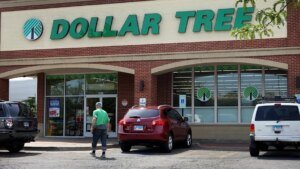 Dollar Tree Expansion and Closures