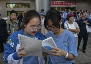 AI Use Linked to Falling Exam Scores