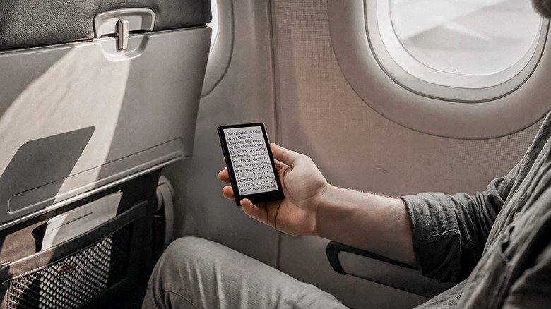 Xteink X4 Pro pocket ereader