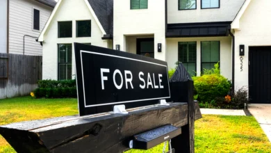 US Housing Market Shifts Toward Buyers