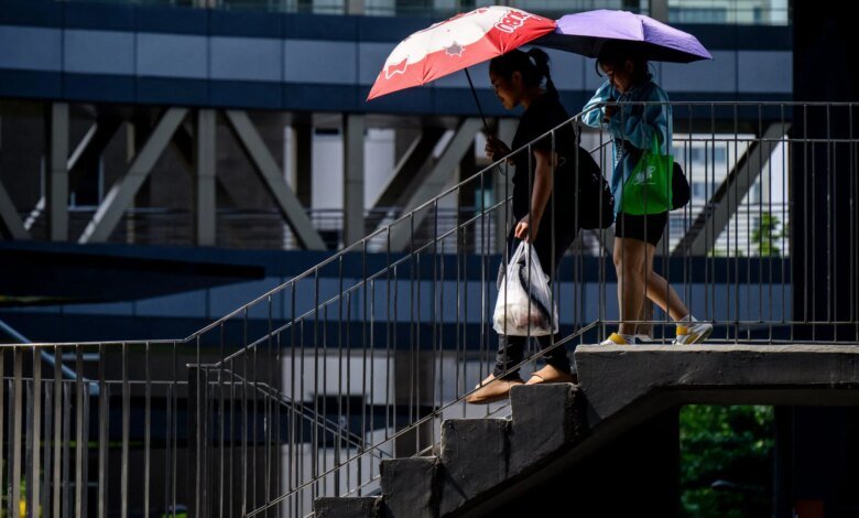 Accelerating Heat Trend Threatens Bangkok with Severe Economic Loss and Public Health Strain 1 1784843067 GettyImages 2273120399 e1784727406418