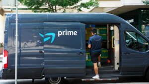 1784910926 amazon prime delivery