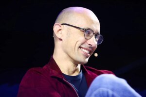 Shopify CEO Backs Wealth-Based Voting