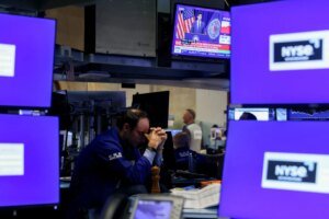 Fed Holds Rates As Yields Spike