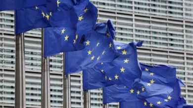 EU Extends Digital Services Act Oversight to ChatGPT and Roblox