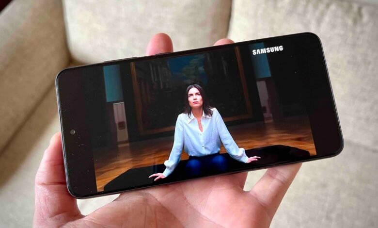 Samsung’s Hidden Video Brightness Toggle: The High Cost of Mobile Cinema