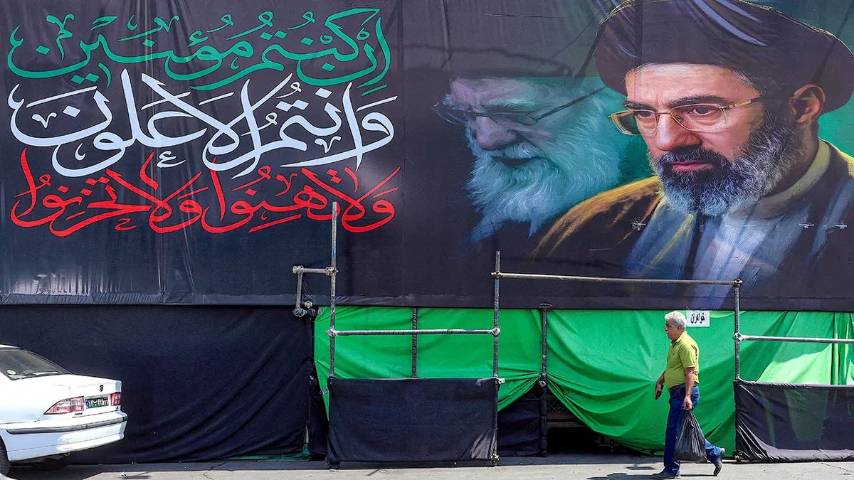 Trump Administration Debates Iran Regime Change as Backchannel Diplomatic Pressures Mount 4 Ali Khamenei funeraal preps