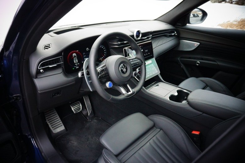 2026 Maserati Grecale Trofeo Delivers Supercar Performance to Luxury Crossover Segment 4 2026 Maserati Grecale Trofeo interior