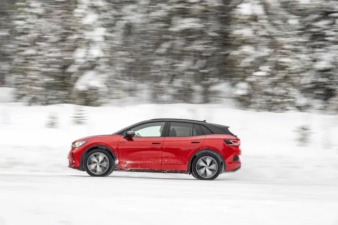 The Great EV Retreat: Why Major Automakers Are Pulling Electric Models From the U.S. Market 5 Volkswagen ID.4 GTX on a snowy road