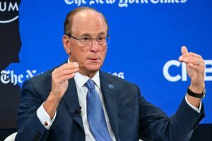 BlackRock CEO Warns on US Retirement Crisis