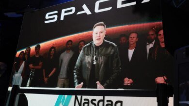 SpaceX Governance Debate Divides Wall Street