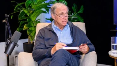 Ray Dalio Warns AI Market Surge Mirrors 1929 and 2000 Stock Bubbles 9 Dalio Warns of AI Market Bubble