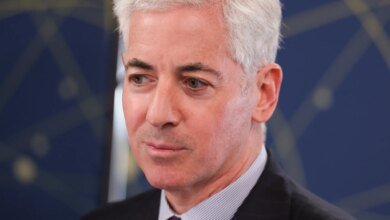 Hedge Funds Bet Big on Amazon AI Value