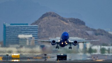 Extreme Heat Forces Airlines to Curb Passenger Loads as Flight Disruptions Rise 7 Extreme Heat Disrupts Commercial Flights