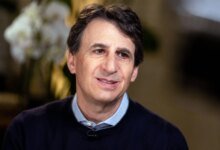 Apollo CEO Traces Career From Minimum Wage