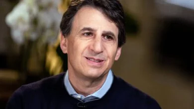 Apollo CEO Marc Rowan Traces $1 Trillion Asset Rise to Hourly Wage Beginnings 7 Apollo CEO Traces Career From Minimum Wage