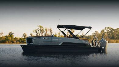 MasterCraft Adds CarPlay to Pontoons
