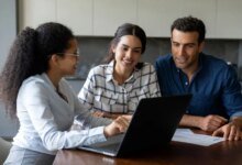 Investors Distrust AI for Key Wealth Decisions