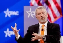 Saylor Uses ChatGPT for $15B Offering