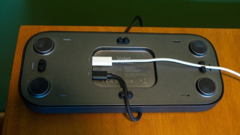 Twelve South Debuts Compact Valet Charger with Upgraded 25W Qi2 Speeds 2 The Twelve South Valet's charging ports.