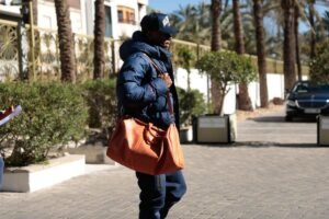 يامال وحقيبة لوي فيتون
