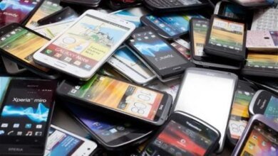 رسوم الموبايلات القادمة من الخارج تثير الجدل.. ومقترح برلماني يربط الإعفاء بالدولار 1 رسوم الموبايل والدولار