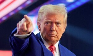 ترامب وإيران: مهلة سرية وأسطول ضخم