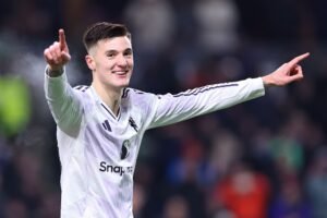 يونايتد-توتنهام: التشكيلة النارية