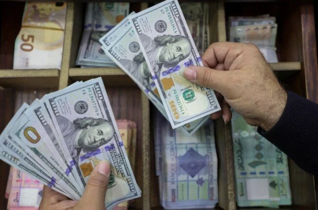 استقرار الدولار 9 فبراير