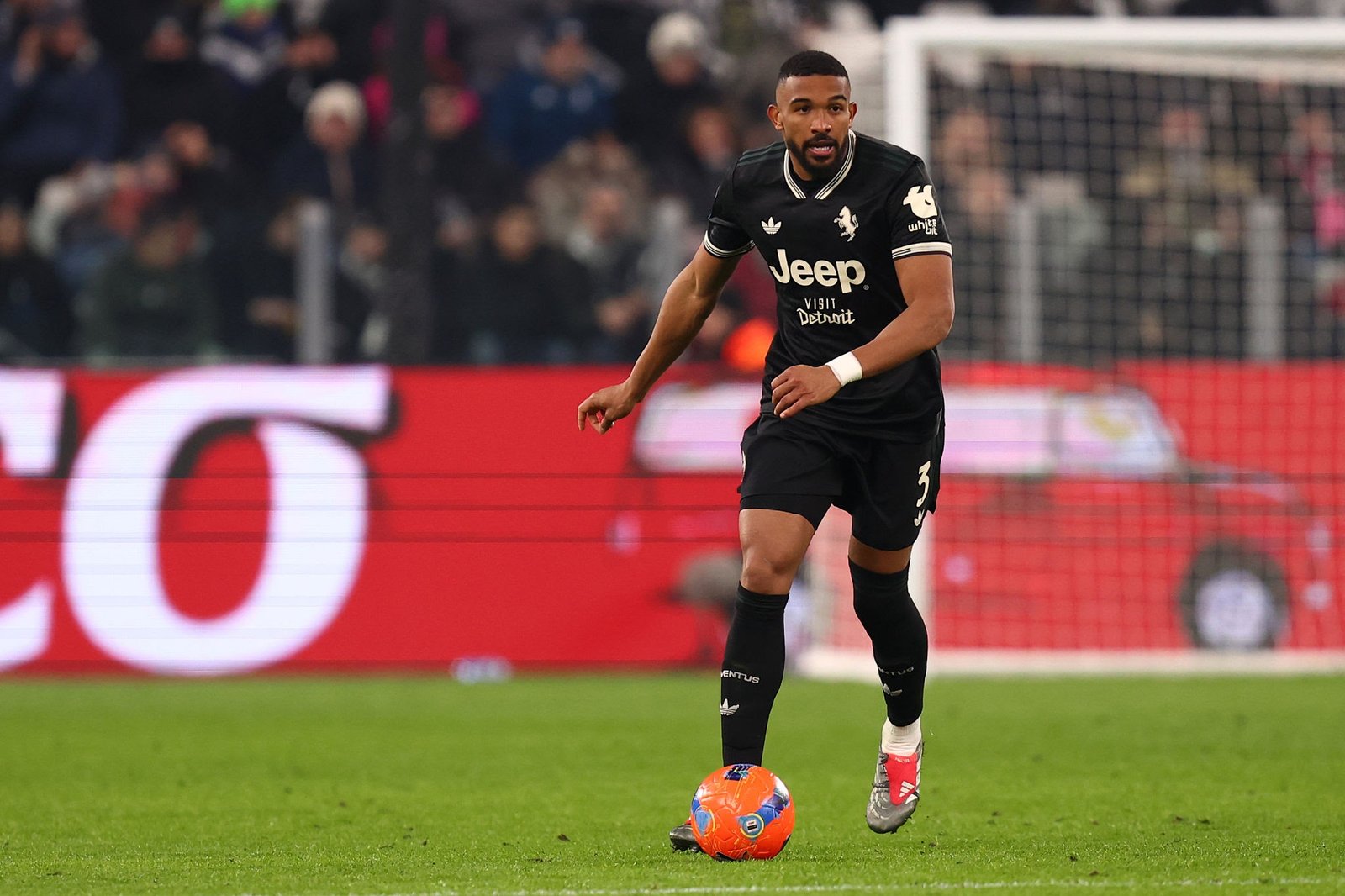 liverpool-bremer-transfer-defense