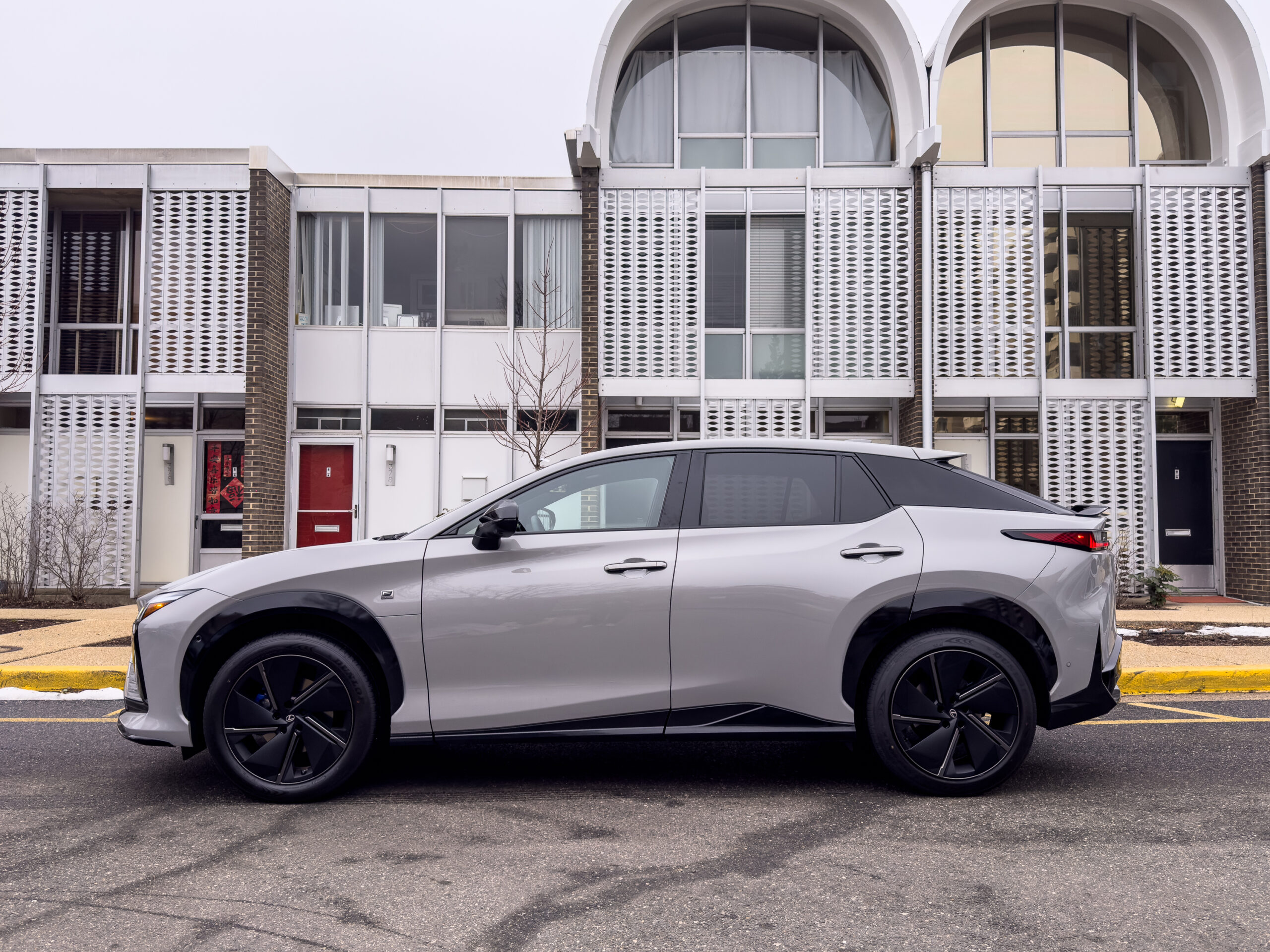 لكزس-RZ-550e-F-Sport-2026-تجربة-قيادة