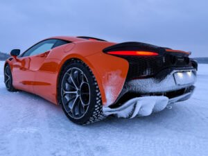 ماكلارين-تحكم-إلكتروني-صقيع