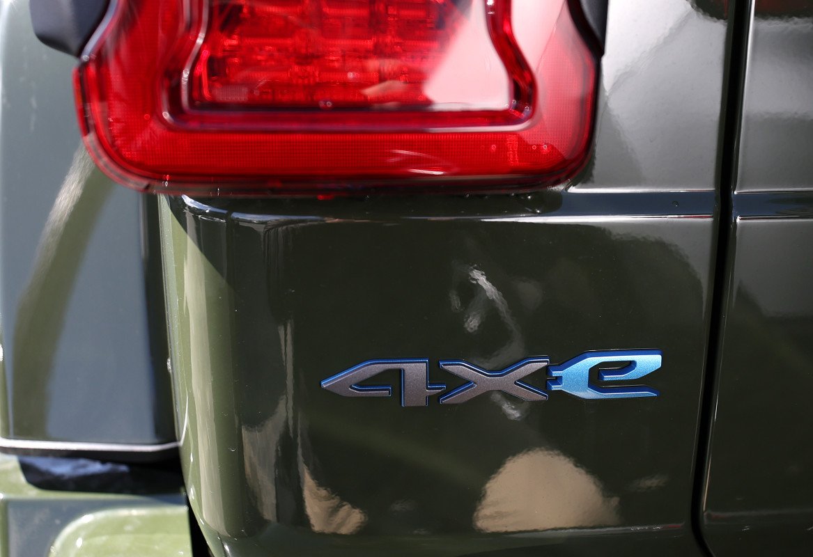 جيب 4xe دعوى بطارية استدعاء