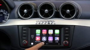 apple-carplay-ai