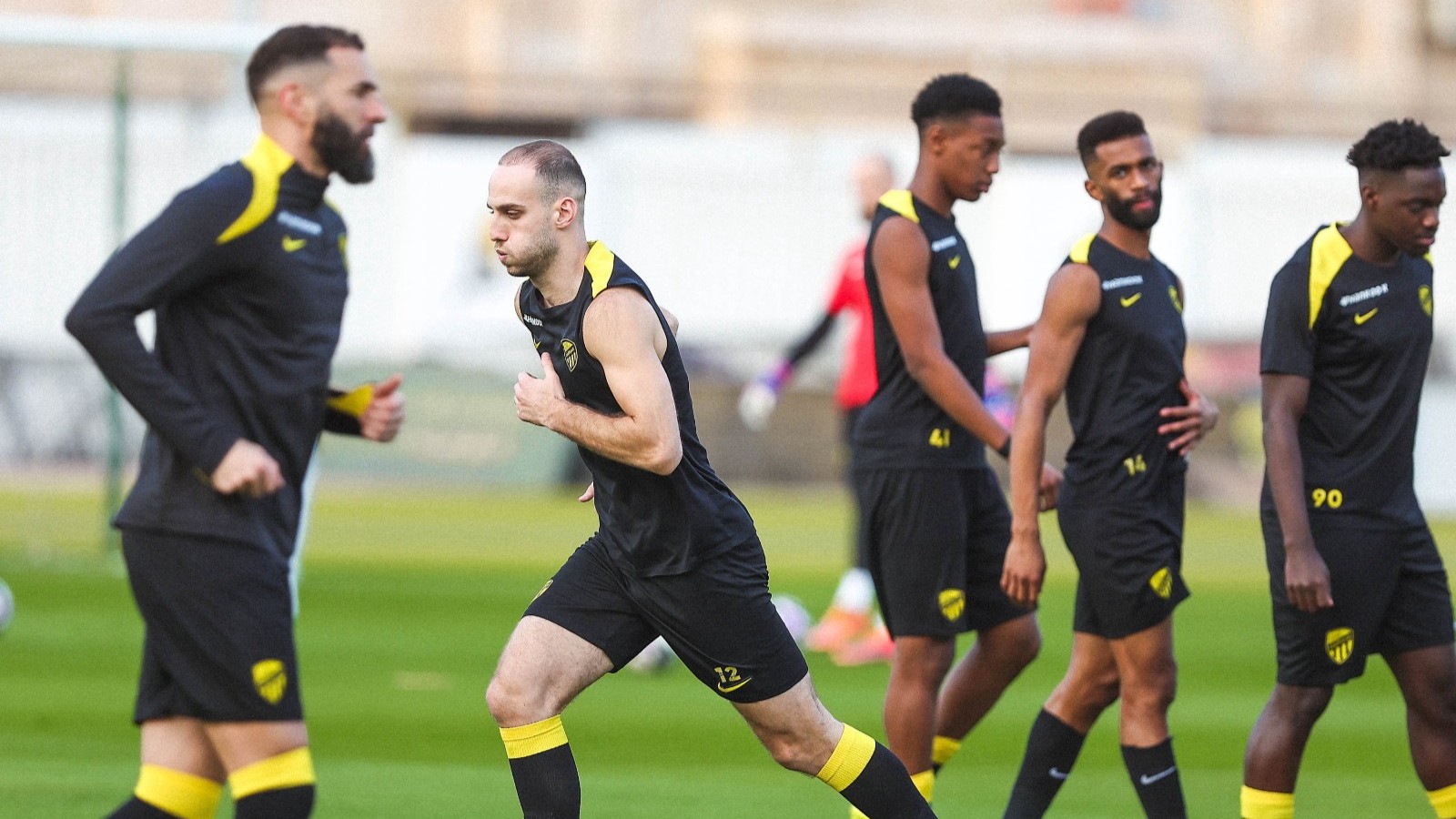 غياب بنزيما وكانتي الاتحاد