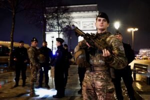 هجوم-قوس-النصر-باريس-مقتل-مهاجم