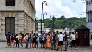 نقص الوقود يغلق منتجعات كوبا