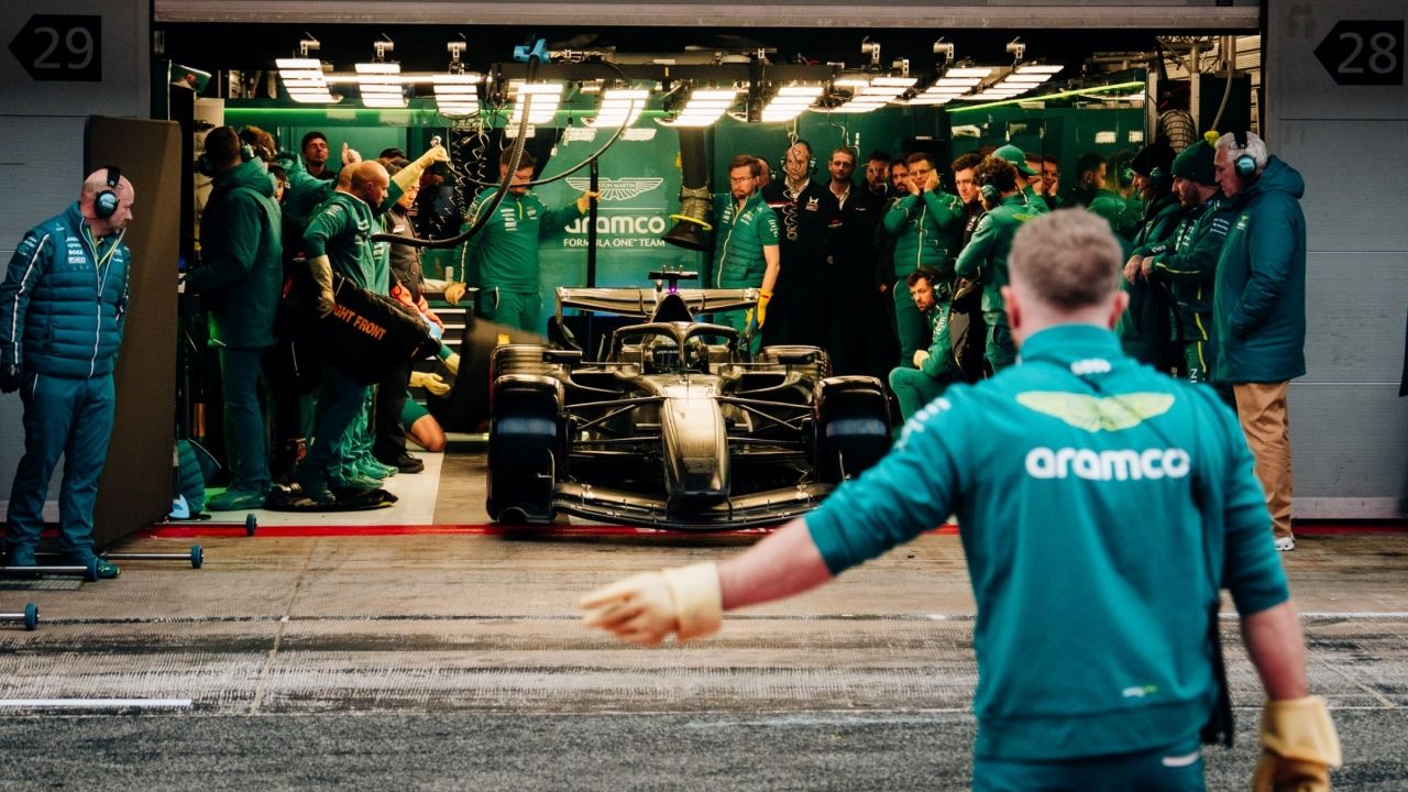 أدريان نيوي يكشف: هكذا ولد تصميم AMR26 خلال "إجازة البستنة" قبل انضمامه لأستون مارتن 1 نيوي وتصميم AMR26