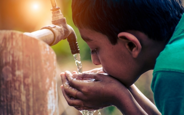 حقيقة فوائد الماء الساخن