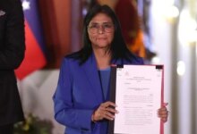 هزة-كراكاس-إقالات-مسؤولين