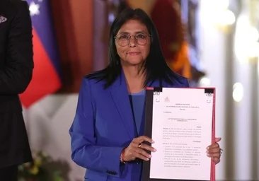 هزة عنيفة في كراكاس: إقالات بالجملة وتعيينات سريعة تعصف بفنزويلا 1 هزة-كراكاس-إقالات-مسؤولين