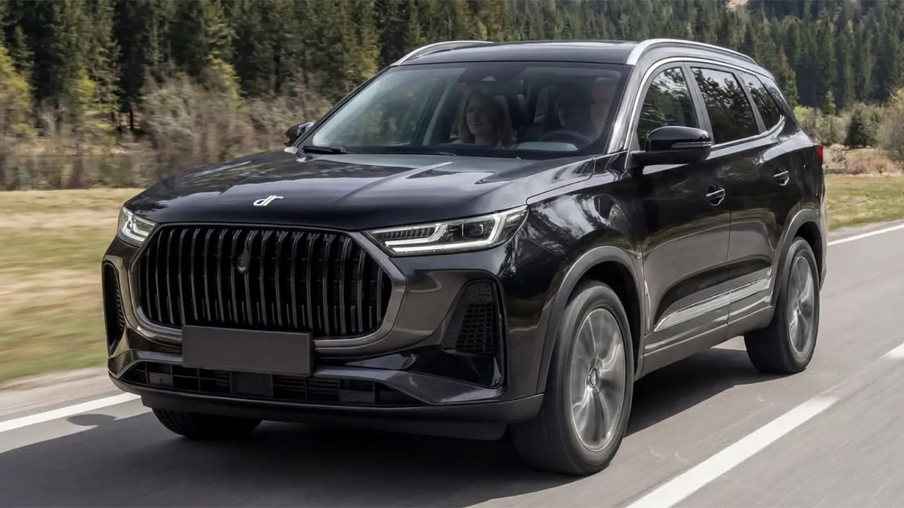 DR 7 الجديد ينطلق رسميًا: تحديث شامل لمركبة الدفع الرباعي الرائدة من DR Automobiles 1 DR 7: SUV بسبعة مقاعد
