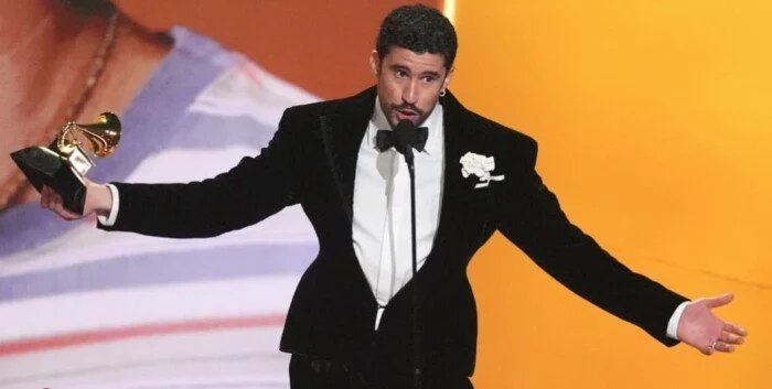 منح مجلس جوائز جرامي ألبوم العام لباد باني 1 grammy-2024-winners