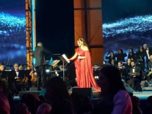 كنزي في حفل عيد الحب بالأوبرا