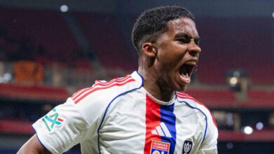 طرد إندريك يربك حسابات ليون في مواجهة نانت 2 طرد إندريك