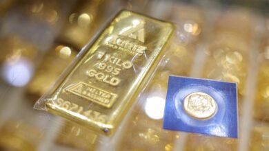 الذهب يقفز 3.7% إلى 4,837 دولار بعد تراجع أسبوعي 3 gold-spike-2024