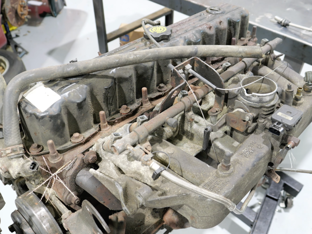 جيب-4.0-لتر-انهيار-المحرك-إهمال